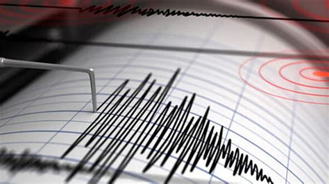 A­k­d­e­n­i­z­­d­e­ ­4­,­2­ ­b­ü­y­ü­k­l­ü­ğ­ü­n­d­e­ ­d­e­p­r­e­m­